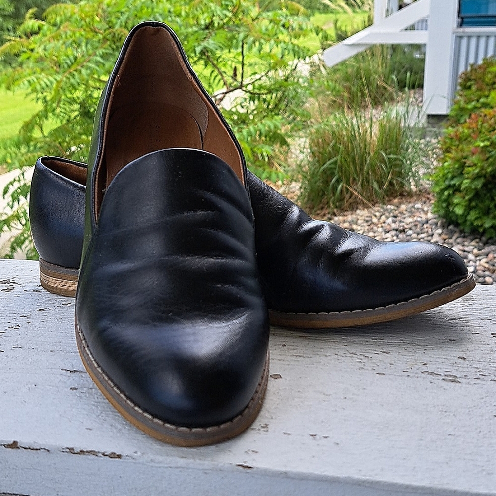 Indigo rd. Black Leather Slip-Ons
